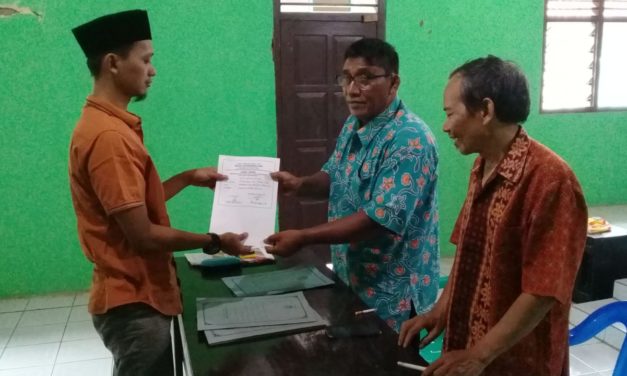 Panlak Pilkades Karangmalang Menerima Berkas Bakal Calon Kades